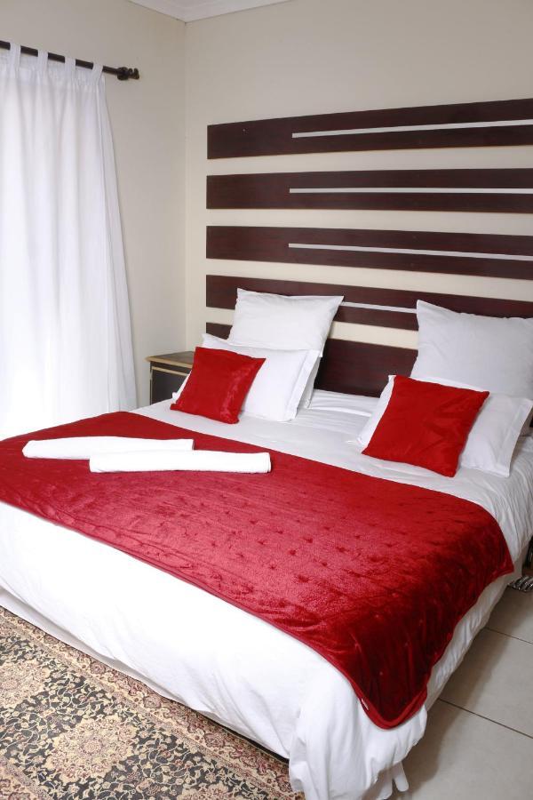Baobab Tree Guest House Bloemfontein Habitación foto
